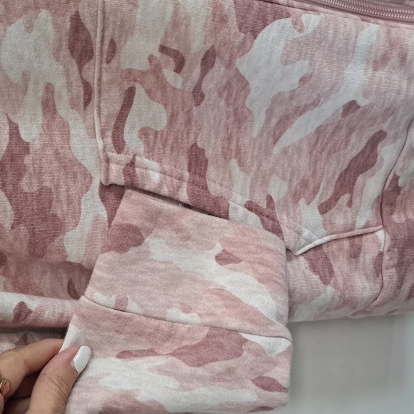 Old Navy Pink Camo Kids Hoodie Size XXL (18) - Picture 7 of 7